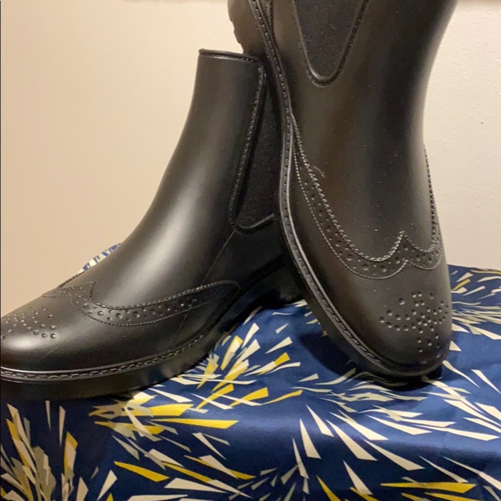 Black Rubber Ankle Boot size XL(9-10)